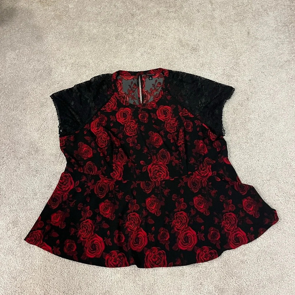 Torrid Peplum Crepe Lace Sleeve Top - Picture 4 of 8